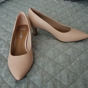 Clarks Cushion soft heels